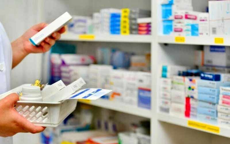 دسترسی داروخانه‌های تهران به سامانه تایید دارو فراهم شد