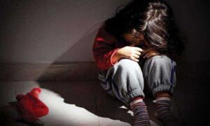 بچه‌های بد سرپرست بیش از بچه‌های بی سرپرست مشکل دارند