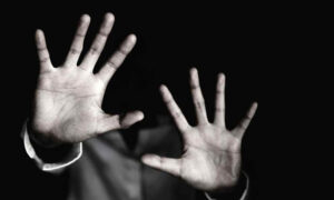 یک جامعه شناس: کاهش خشونت در جامعه نیازمند رفع مشکلات زندگی است
