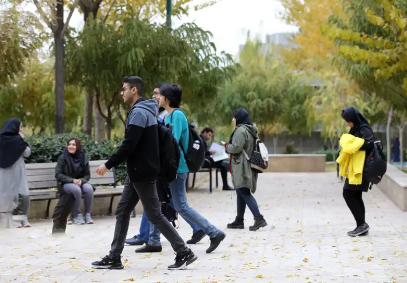 بی‌میلی جوانان ۱۸ تا ۲۴ سال به تحصیلات دانشگاهی
