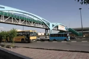 سقوط دختر ۱۸ ساله از پل هوایی به خاطر فرار از دست زورگیران