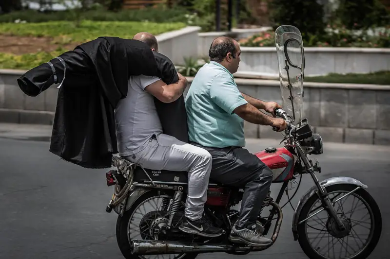سرهای بی‌کلاه؛ واکاوی یک انتخاب پُر خطر