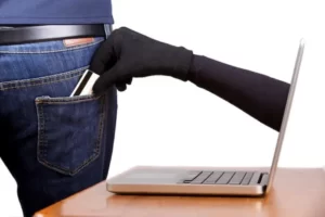 شگردهای کلاهبرداران اینترنتی را بشناسید تا در دام نیوفتید