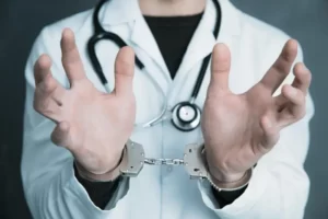 جراح زیبایی قلابی، یک زن را به کشتن داد