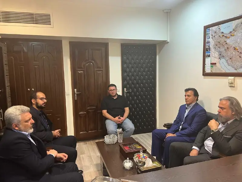 همگانی کردن ورزش اسکواش از اهداف بزرگ بنیاد