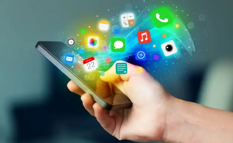 استرس افزایش زمان حضور ایرانی‌ها در فضای دیجیتال به میانگین 7 ساعت و 10 دقیقه