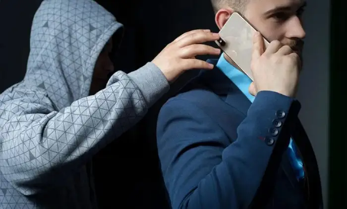 گوشی‌قاپی با ترفند عجیب مزاحمت برای نوامیس