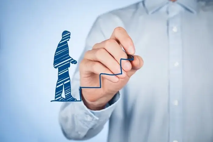 تبدیل توسعه فردی به مسابقه‌ای نفس‌گیر/ دستورالعمل‌های عمومی رشد بدون انعطاف اثر معکوس می‌دهد